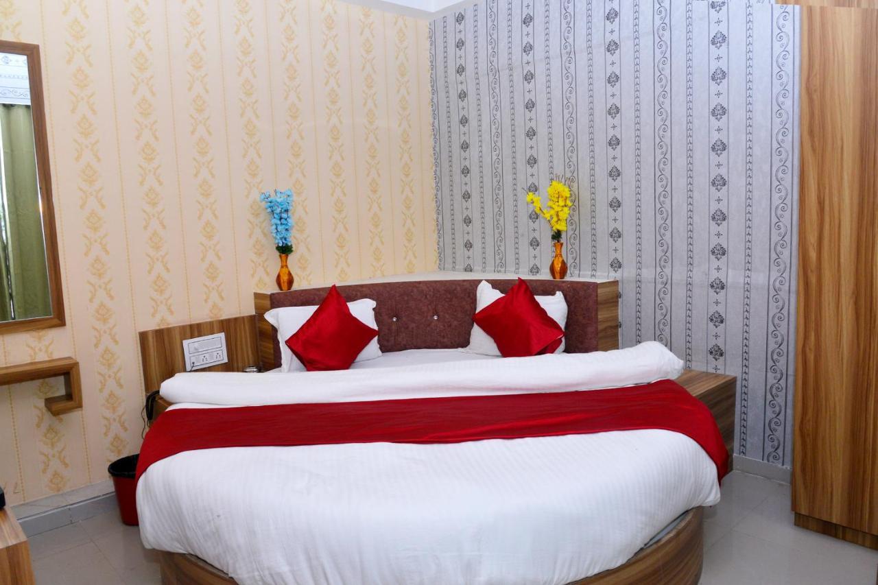 Hotel Asopalav Gandhinagar Buitenkant foto