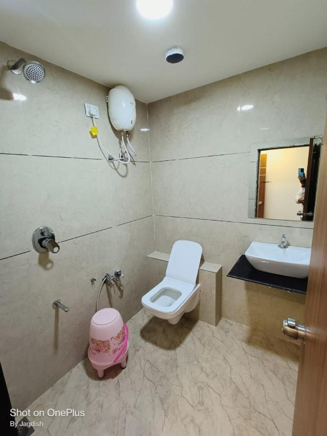 Hotel Asopalav Gandhinagar Buitenkant foto